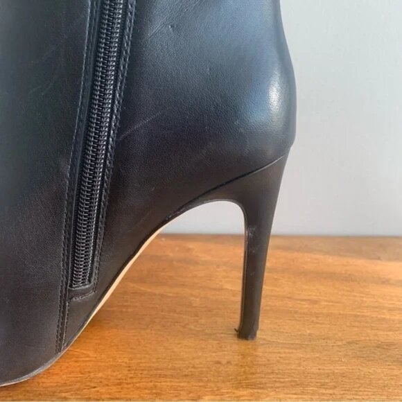 Vince CAMUTO Feninda Black Leather Point Toe Stiletto Bootie - Picture 14 of 16